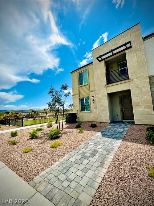 850 Bronzite St, Henderson, NV, 89011-1563 | Card Image