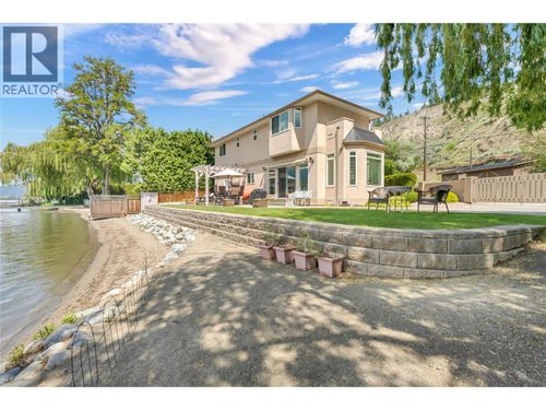 4597 Lakeside Rd, Penticton, BC, V2A8W4 | Card Image