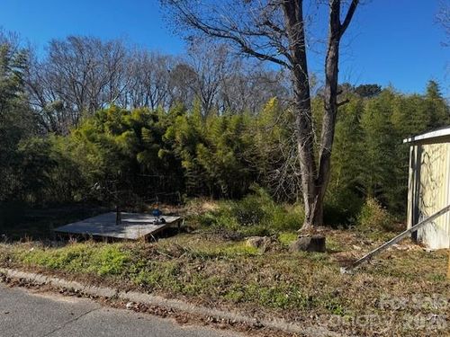 40 Poplar St, Great Falls, SC, 29055-1831 | Card Image