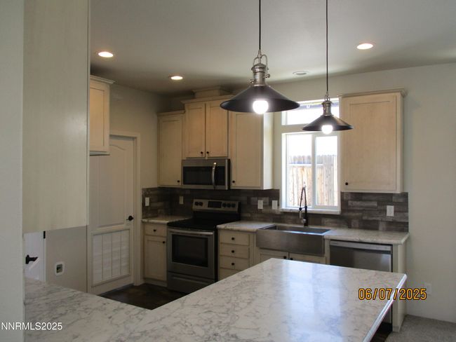3467 Crown Royal Cir, House other with 4 bedrooms, 2 bathrooms and 2 parking in Winnemucca NV | Image 13