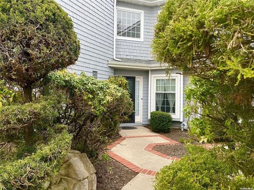 120 Lakebridge Dr, Kings Park, NY, 11754 | Card Image