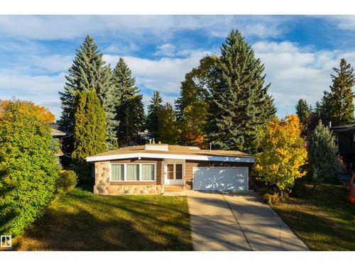 24 Valleyview Cres Nw, Edmonton, AB, T5R5S4 | Card Image