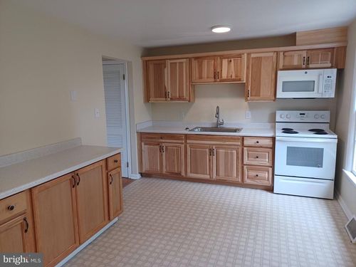 222 E Whitlock Ave, Winchester, VA, 22601-4430 | Card Image