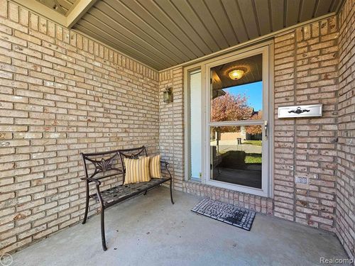 17901 Pointe Ct, Clinton Township, MI, 48038-4840 | Card Image