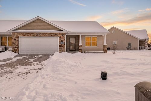 9389 Towpath Trl, Seville, OH, 44273-8950 | Card Image