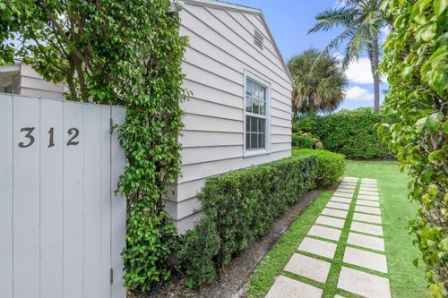 312 Puritan Road Road, West Palm Beach, FL, 33405 | Card Image