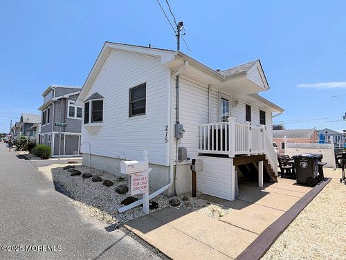 215 Harbor Dr, Lavallette, NJ, 08735-1427 | Card Image