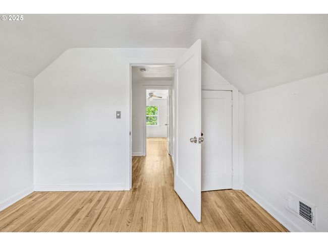 1391 W 5 Th Ave, House other with 3 bedrooms, 1 bathrooms and 1 parking in Eugene OR | Image 18