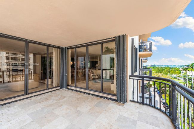 603 - 10175 Collins Ave, Condo with 2 bedrooms, 2 bathrooms and null parking in Bal Harbour FL | Image 3