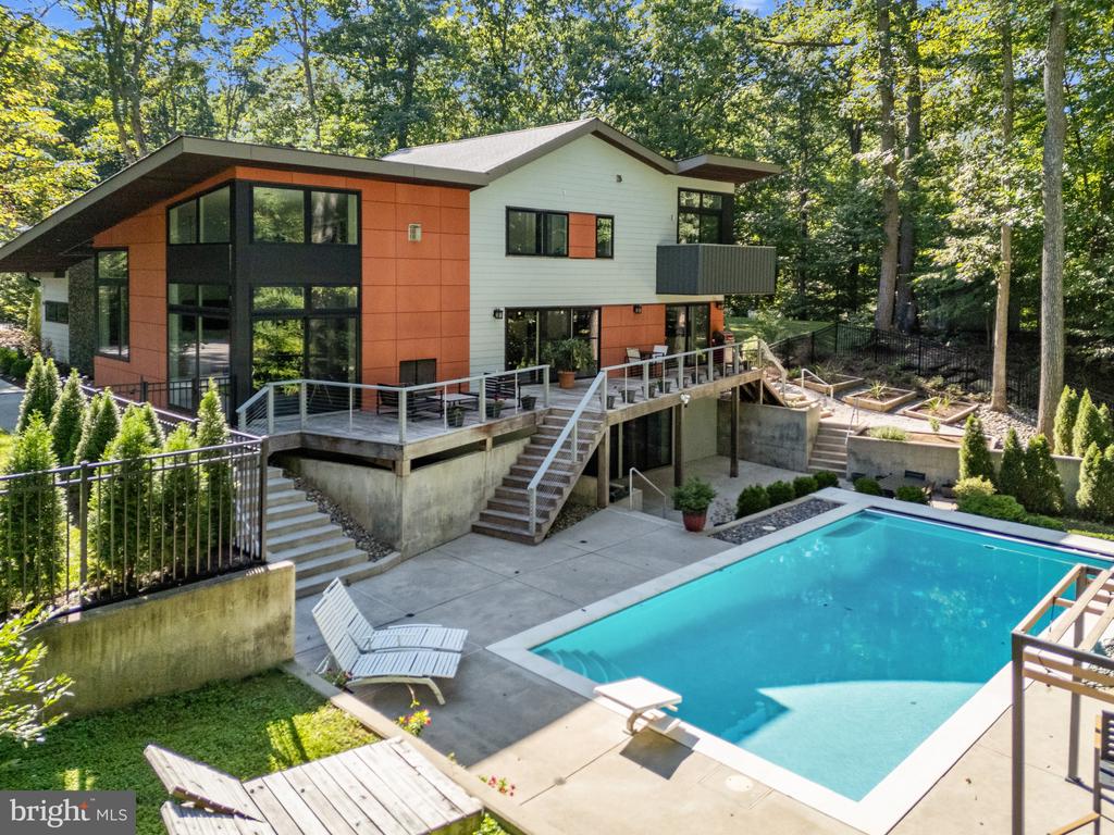 Coachway , Annapolis, MD 21401