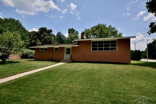 917 Crescent Dr, Midland, MI, 48640-6020 | Card Image
