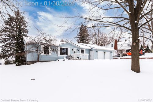 1315 Central Ave, Howell, MI, 48843-1309 | Card Image