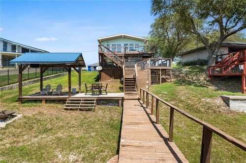 675 Carmel Dr, Sandia, TX, 78383-5692 | Card Image