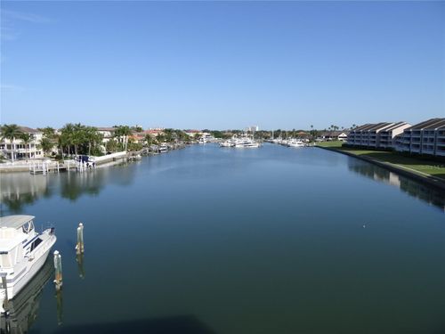 304-2775 Kipps Colony Dr S, GULFPORT, FL, 33707-3946 | Card Image