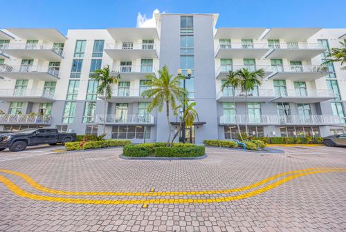 206-2100 Van Buren Street, Hollywood, FL, 33020 | Card Image