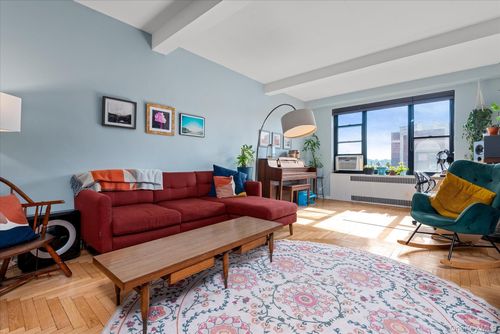 c75-65 Park Ter E, New York, NY, 10034-0674 | Card Image