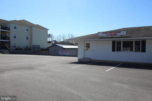 3402 Lincoln Hwy E, PARADISE, PA, 17562-9622 | Card Image