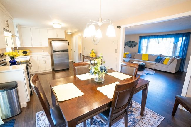 APT-2 - 801 Washington St, Condo with 3 bedrooms, 2 bathrooms and 2 parking in Pembroke MA | Image 5