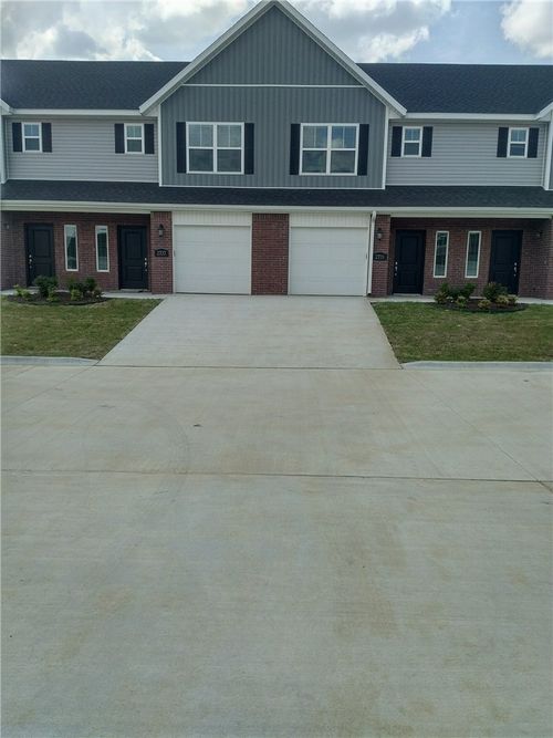 2729 W Kilimanjaro Way, Rogers, AR, 72758-8340 | Card Image