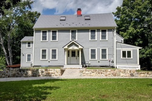 202 Boston Post Rd, Wayland, MA, 01778-2201 | Card Image