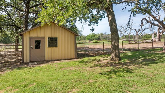 111 Encino Springs Ln, House other with 3 bedrooms, 2 bathrooms and null parking in Weatherford TX | Image 5