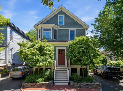 6 Brooks Ave, Newport, RI, 02840-1840 | Card Image