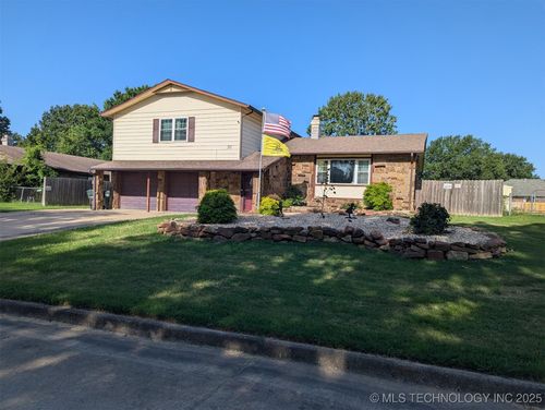 201 Elton Dr, Muskogee, OK, 74403-6116 | Card Image