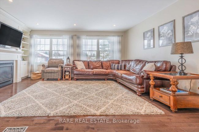 13 Evan Ave, House other with 7 bedrooms, 4 bathrooms and 6 parking in Adjala Tosorontio ON | Image 11