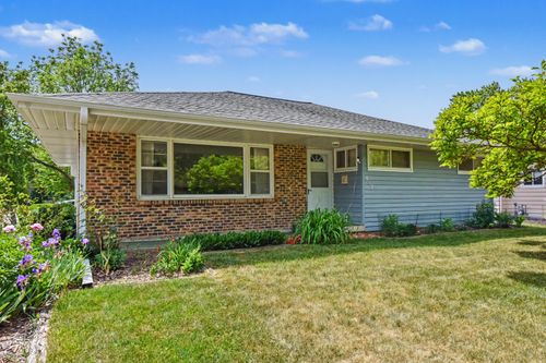 803 W Washington Ave, Waukesha, WI, 53188-2967 | Card Image