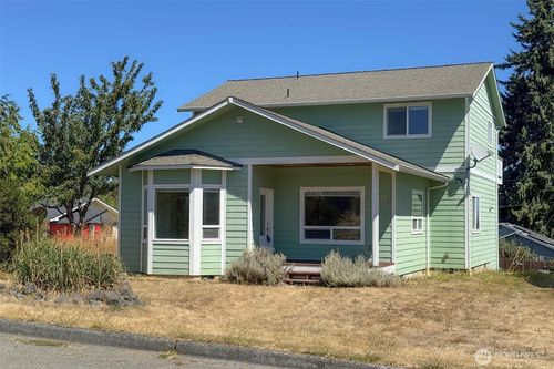 1031 W 14th St, Port Angeles, WA, 98363-7226 | Card Image