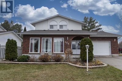 125 Anten St, Home with 4 bedrooms, 4 bathrooms and null parking in Thunder Bay ON | Image 1