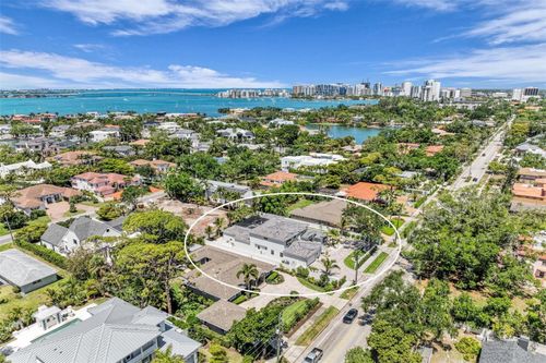 1516 S Orange Ave, SARASOTA, FL, 34239-2034 | Card Image