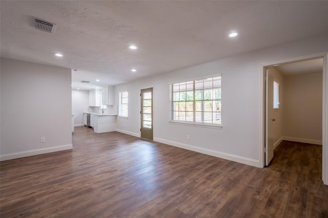 3515 Lake Ridge Bnd, House other with 3 bedrooms, 2 bathrooms and null parking in Spring TX | Image 5