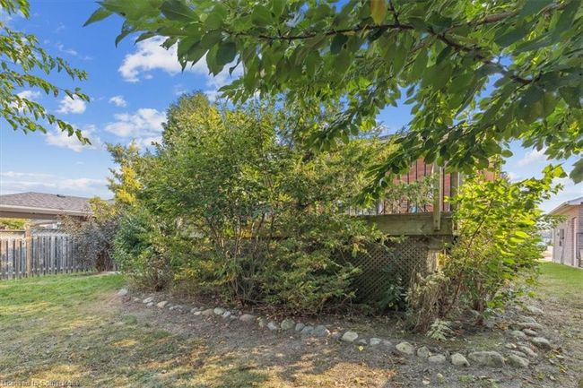 82 Whitlaw Way, House other with 3 bedrooms, 2 bathrooms and 4 parking in Paris ON | Image 32
