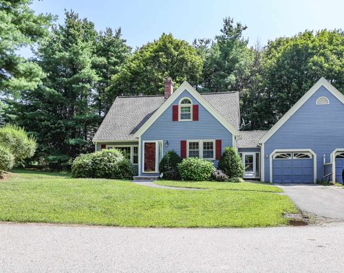 212 Winding Pond Road, Londonderry, NH, 03053 | Card Image