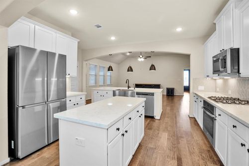 120 Dina Ln, Montgomery, TX, 77356-2260 | Card Image