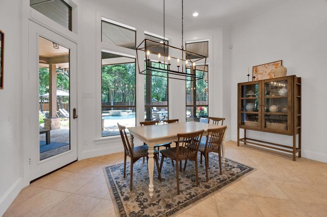 Dining area directly off kitchen and living room | Image 18