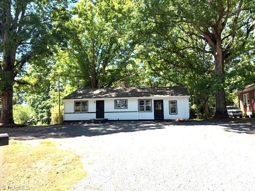 3604 Hemlock Dr, Winston-Salem, NC, 27105-3838 | Card Image