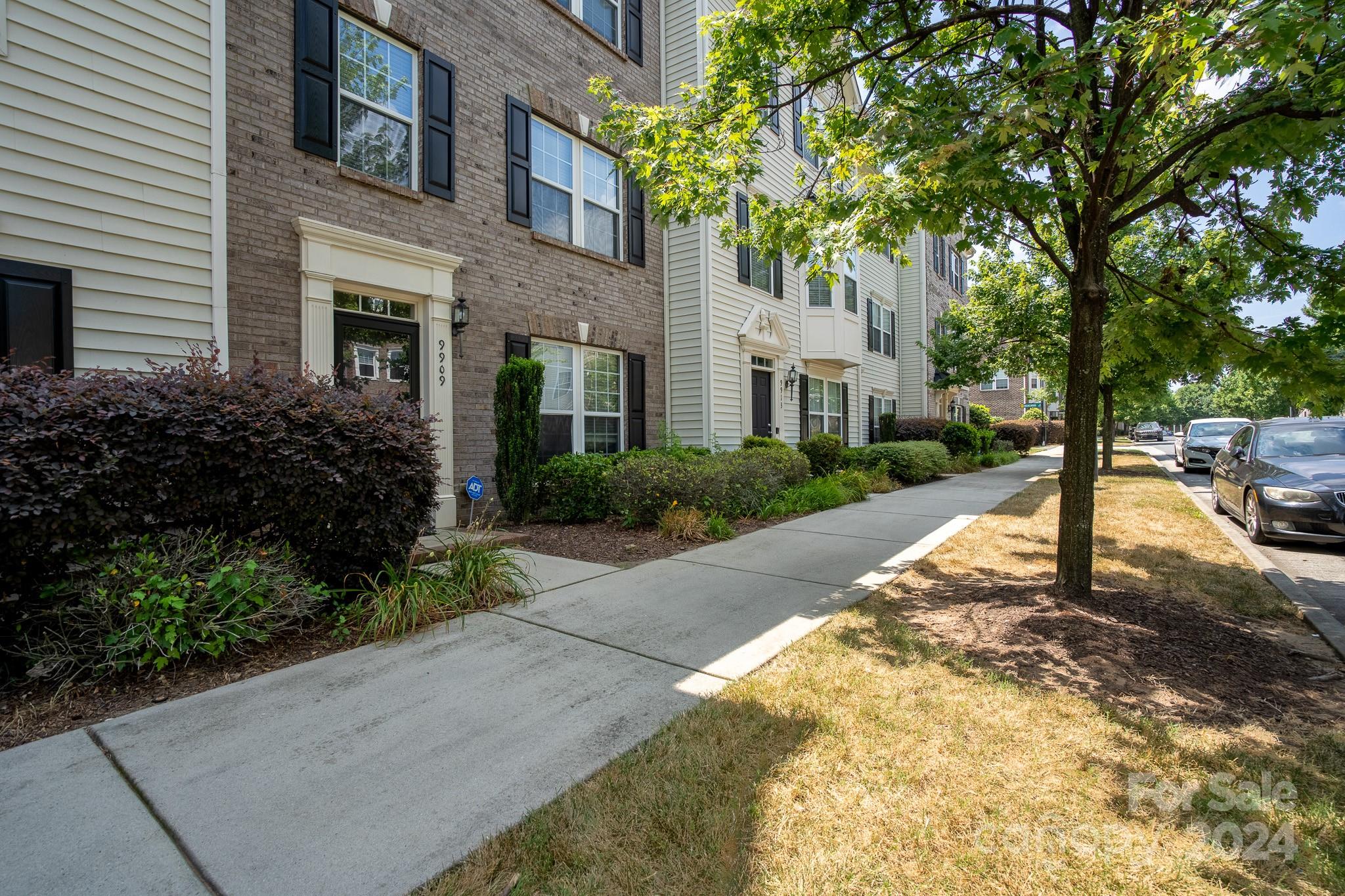 Kings Parade Blvd, Charlotte, NC 28273