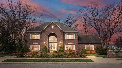 7412 Forest Ridge Dr, Schererville, IN, 46375-3352 | Card Image