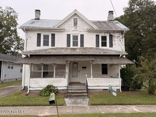 307 Dobbs St, Hertford, NC, 27944-1309 | Card Image
