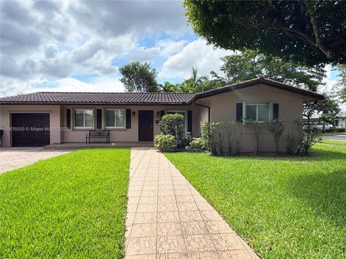 14181 Leaning Pine Dr, Miami Lakes, FL, 33014-2512 | Card Image