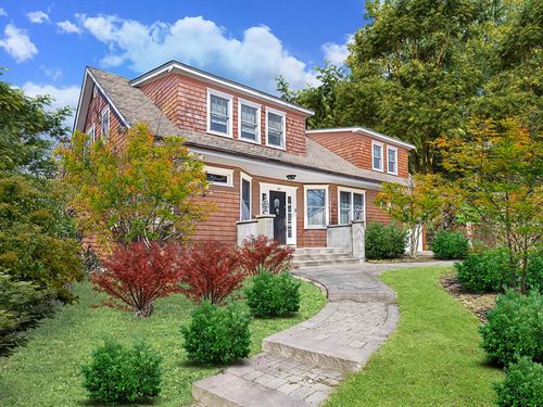 10 Highland Ave, Sea Cliff, NY, 11579-1937 | Card Image