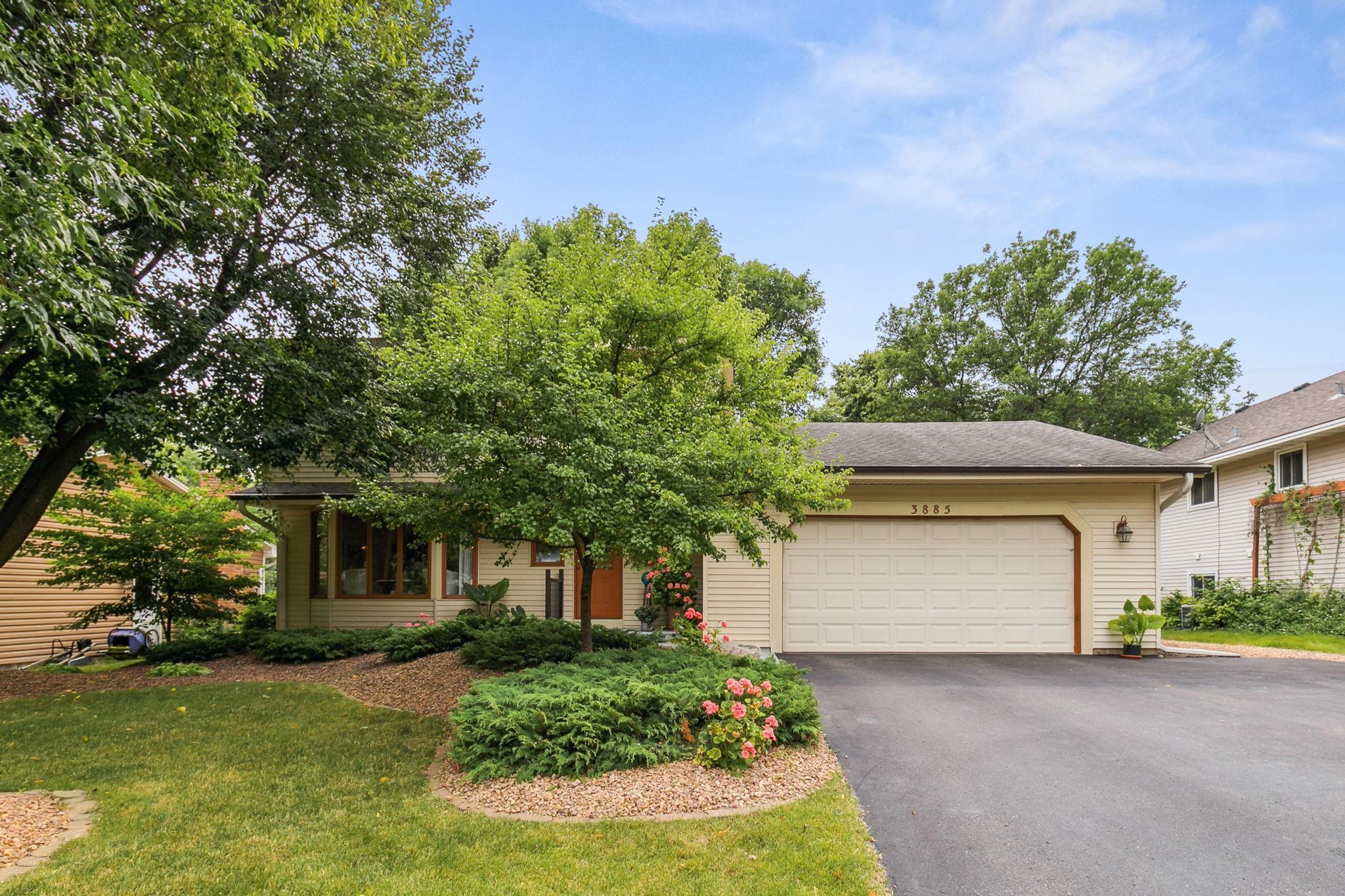 Harbor Ln, Minneapolis, MN 55446