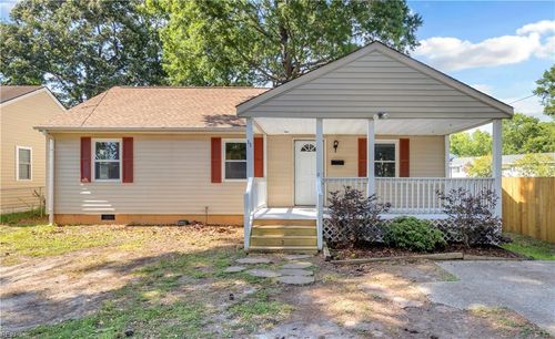 11 Alpine St, Newport News, VA, 23606-2401 | Card Image