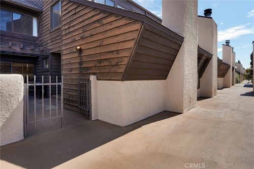 180-15050 Sherman, Los Angeles, CA, 91405 | Card Image