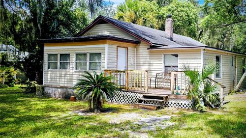 372 W Collins St, Umatilla, FL, 32784-8817 | Card Image