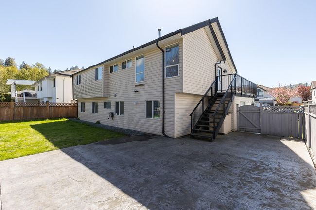 35449 Calgary Avenue, House other with 4 bedrooms, 3 bathrooms and 6 parking in Abbotsford BC | Image 36