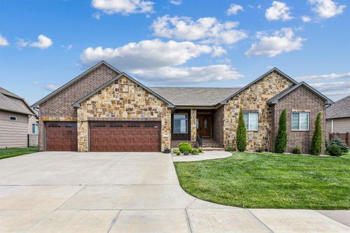 4705 N Elk Creek Dr, Bel Aire, KS, 67226-7630 | Card Image