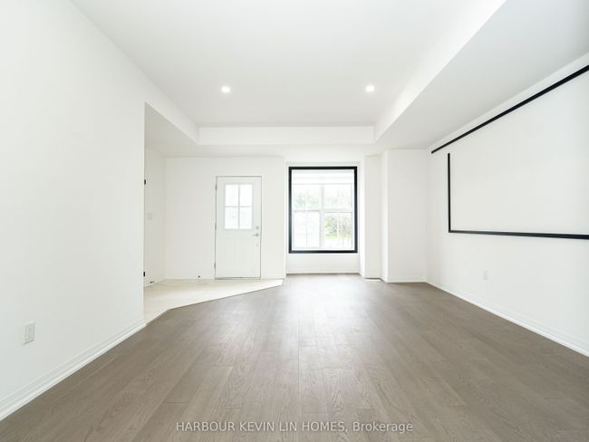 9080 Woodbine Ave, House attached with 3 bedrooms, 3 bathrooms and 1 parking in Markham ON | Image 7